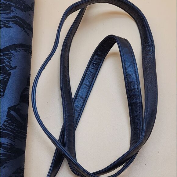 Authentic Gucci Crossbody Bag - Picture 9 of 13